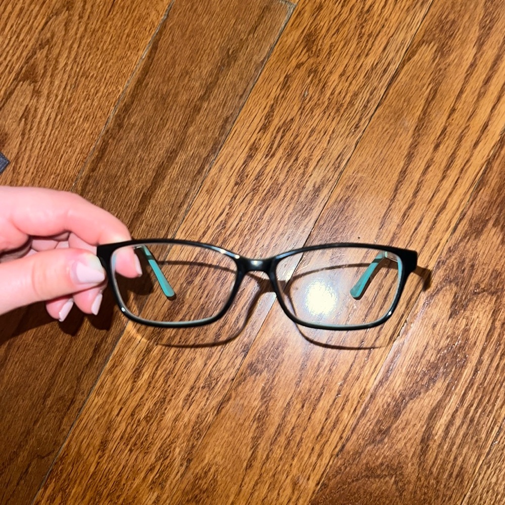 Guess glasses